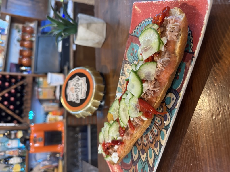 Tostada Atún, Pimiento y Pepino